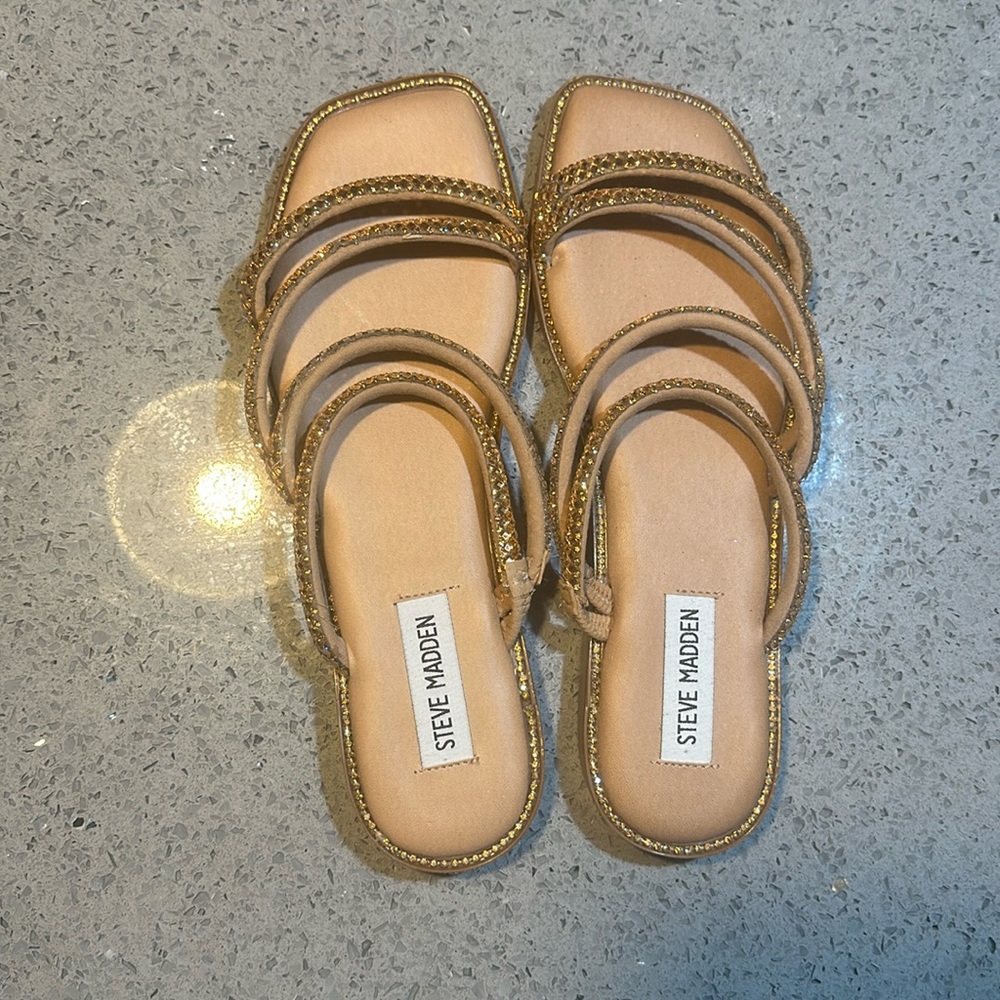 BRAND NEW!!! STEVE MADDEN SANDAL
